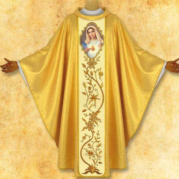 Chasuble embroidered with a photographic image different