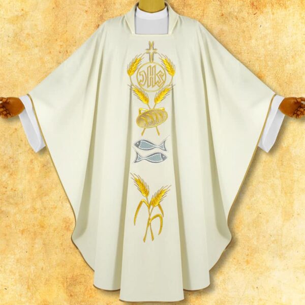 Embroidered chasuble "Gifts"