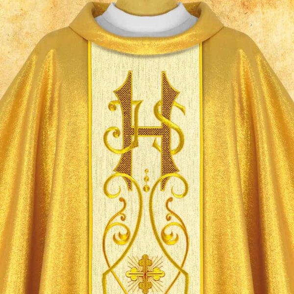 Chasuble embroidered "IHS Large"