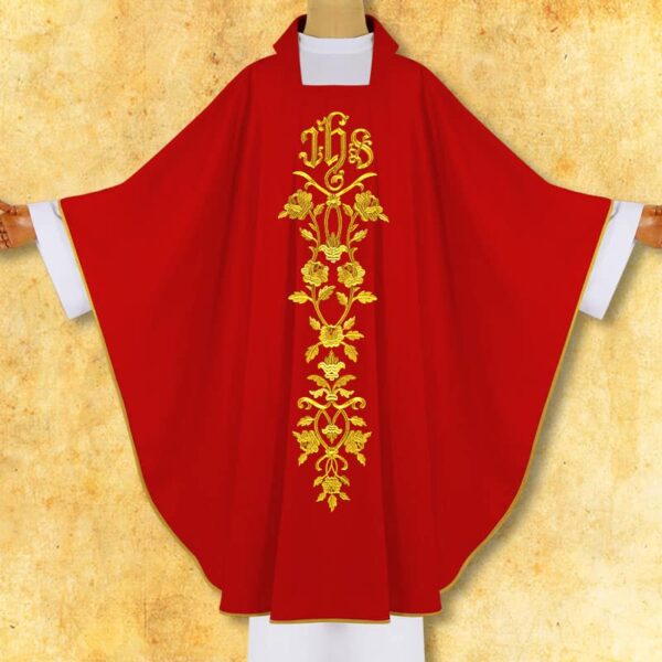 Chasuble embroidered "IHS with roses"
