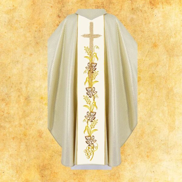 Chasuble embroidered with a belt "Lamb"